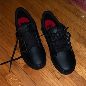 Dc skateboarding shoes